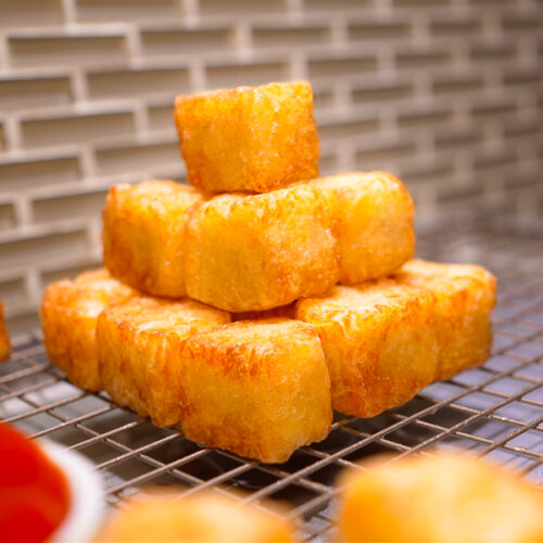 https://lookcatchu.com/wp-content/uploads/2022/12/potato-cubes-tatertots-featured-500x500.jpg