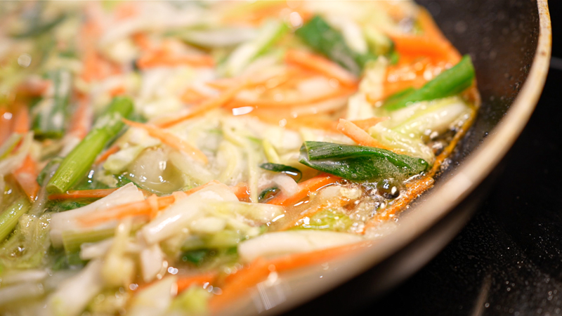 https://lookcatchu.com/wp-content/uploads/2023/02/korean-vegetable-pancake-yachaejeon-rawpancake.jpg