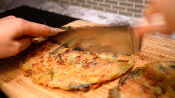 Korean Vegetable Pancake - LookCatchu